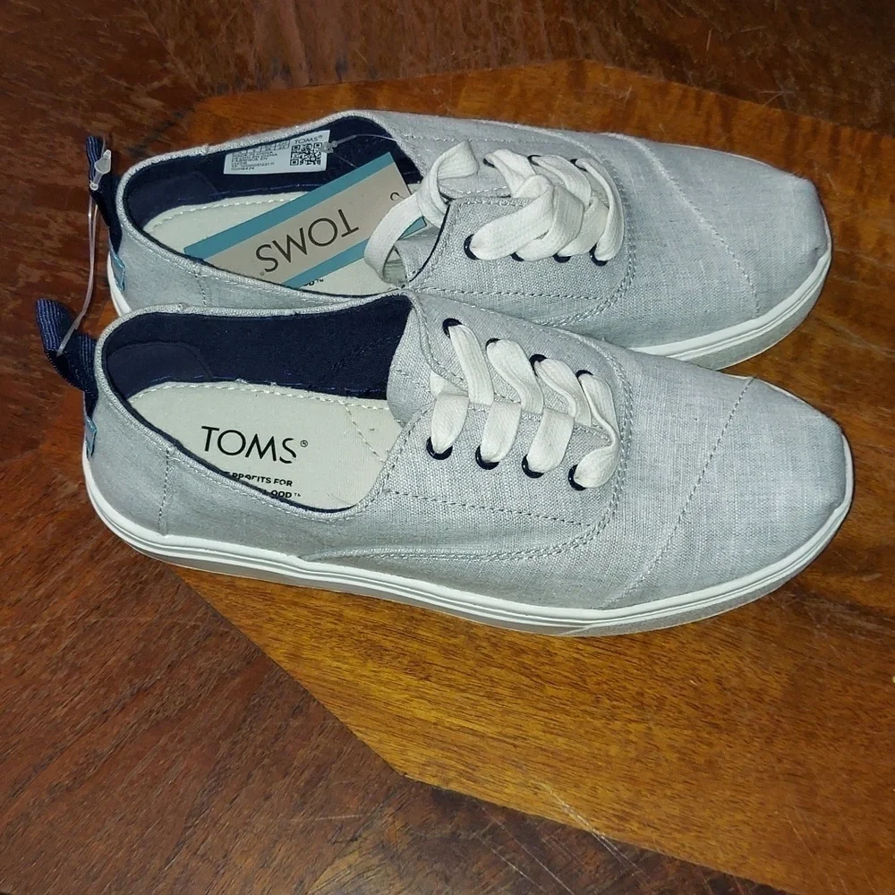 Toms